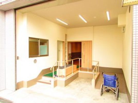 明るい空間の入口