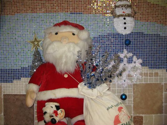 クリスマス飾りの壁面装飾  