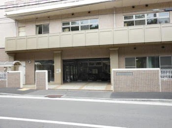 横浜市葛が谷地域ケアプラザの外観