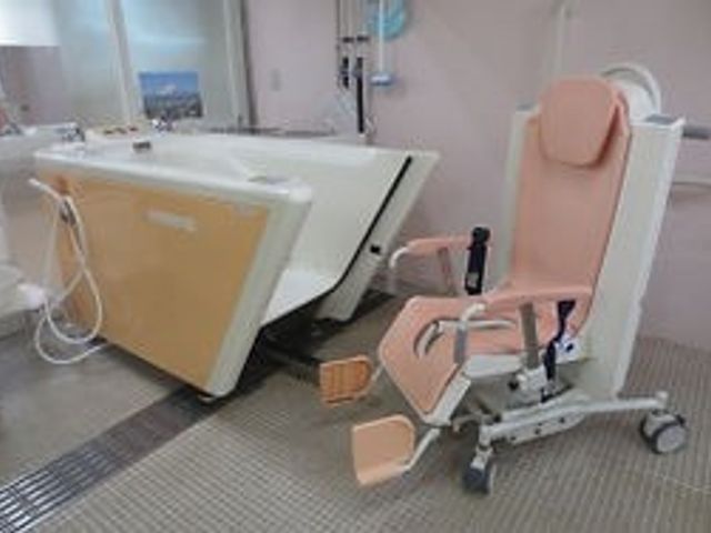 設備が整った浴室 浴室 使いやすさに配慮された設備が整っています。座ったまま快適に入浴できる工夫があります。
