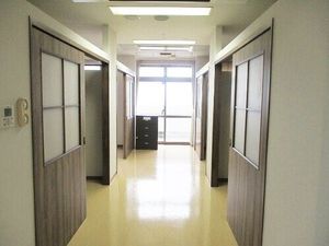 明るい廊下  