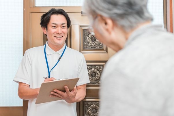 施設スタッフと利用者
