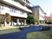 建物前の庭  
