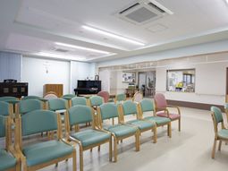 明るい多目的スペース