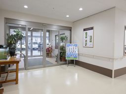 エントランスの広々空間