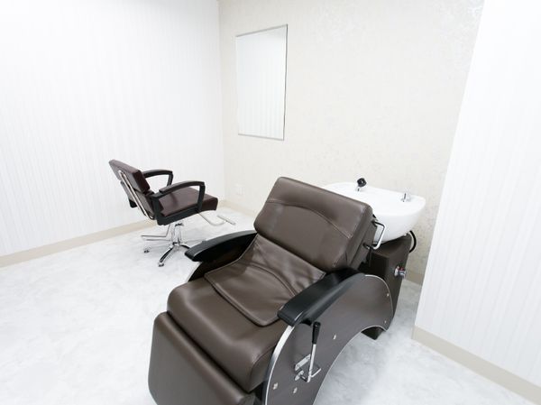理美容室の洗髪チェア