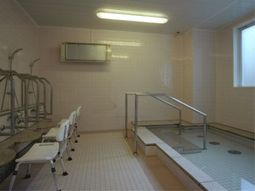 バリアフリー浴室設備