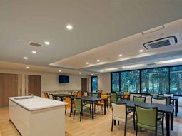 清潔感あるダイニングルーム