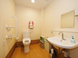 清潔感のあるトイレスペース