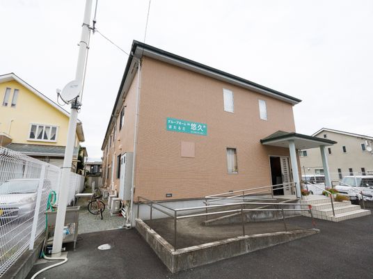 建物外観と入口