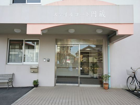 清潔感のあるエントランス