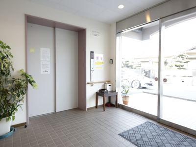 入り口付近の清潔な空間