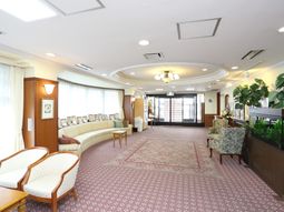 暖かい雰囲気のロビー
