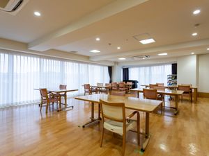 日差しが入る明るい部屋