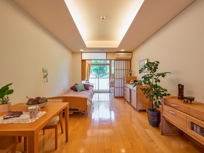 明るく清潔な居室