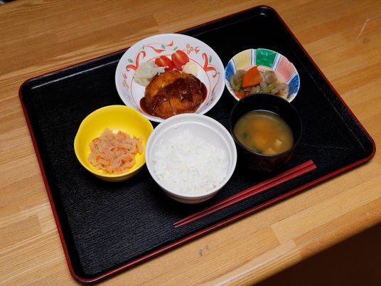 和式の食事セット