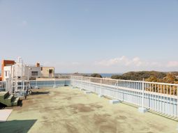 海が見える屋上