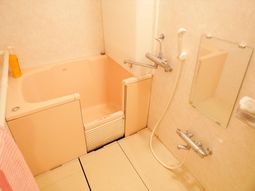 浴室の清潔な設備