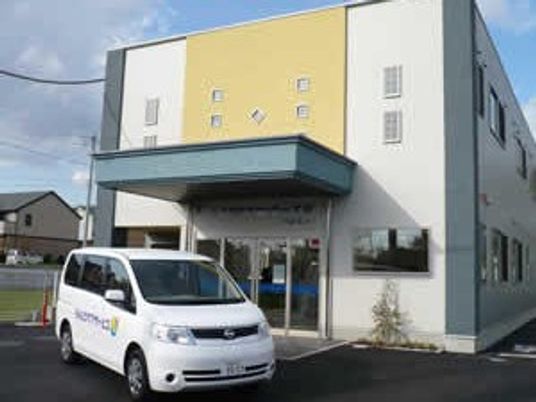 施設外観の建物  