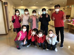 スタッフの集合ポーズ