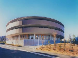 近代的な建物の外観