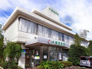 外観の病院建物  