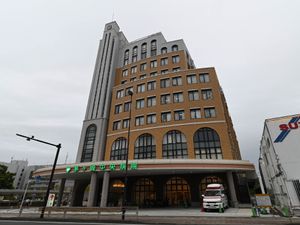 多階層のモダンな建築