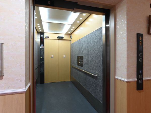 清潔感のあるエレベーター