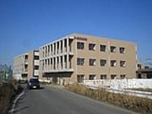 開放的な建物外観