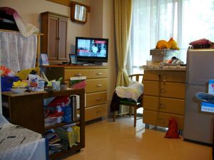 明るい居室の収納  