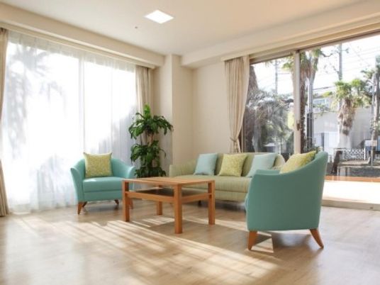 明るく広々としたリビング