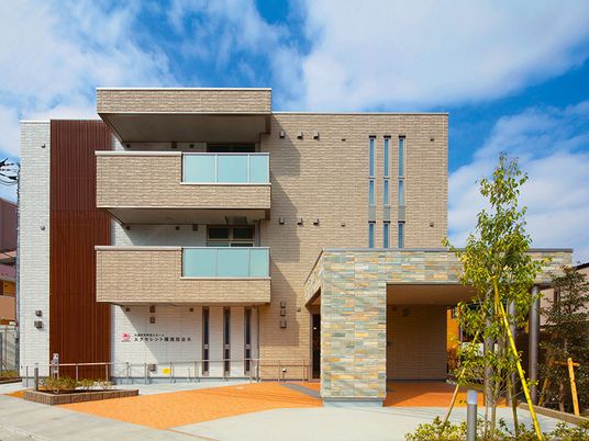清潔感ある外観の建物