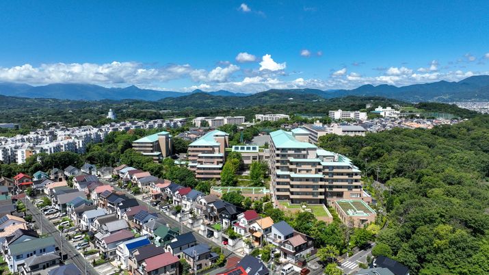 自然に囲まれた建物