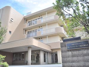 明るく清潔な外観