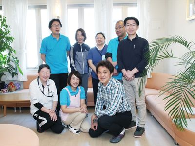 スタッフ集合のリビング