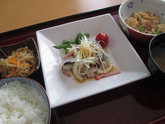 和風の食事セット
