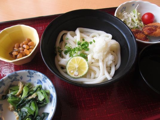 和風の健康的な食事