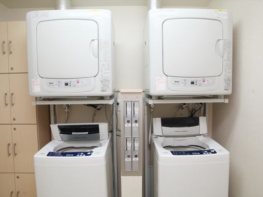 洗濯機と乾燥機の設備