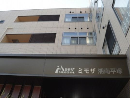 きれいな施設の外観