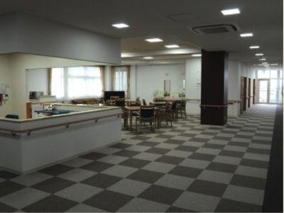 ゆったり共用ダイニングエリア