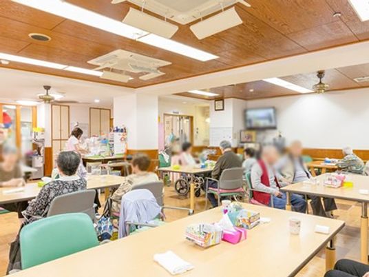 広々としたダイニングルーム