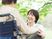 笑顔のケアスタッフと利用者