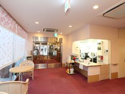 明るいエントランスの様子