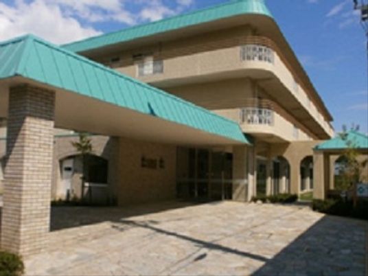 明るい広々としたエントランス