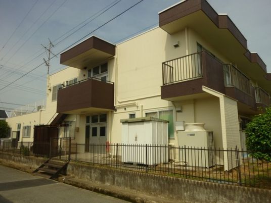 外観の建物正面