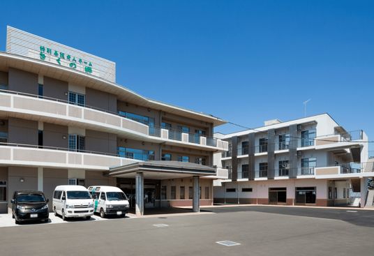 広々とした駐車場