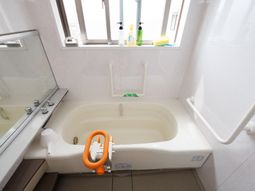 バリアフリーの浴室