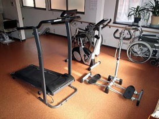 機能訓練室の器具  