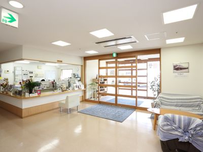 明るく広々としたエントランス