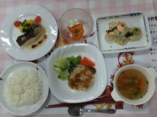 彩り豊かな食事内容